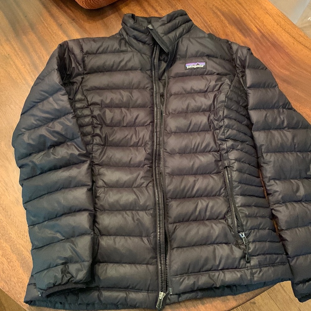 Patagonia women’s down jacket size xs